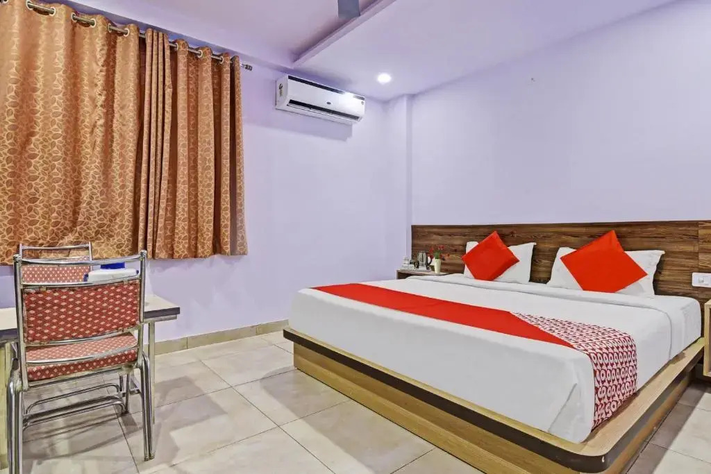 Super OYO Flagship Hotel Mickey Mouse