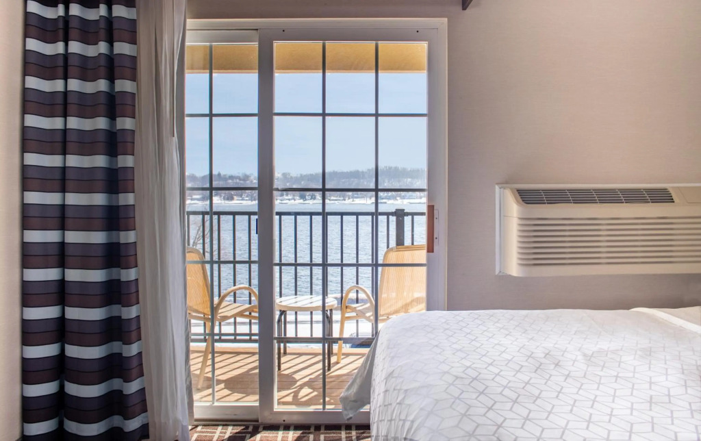 Holiday Inn Express Le Claire Riverfront-Davenport by IHG