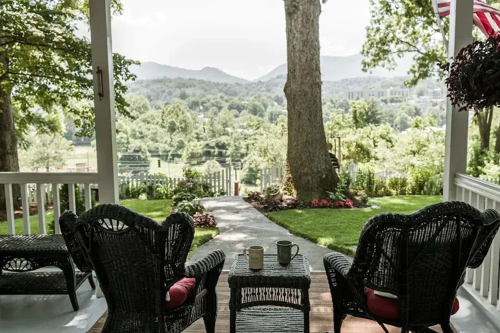 Oak Hill On Love Lane Bed and Breakfast Inn