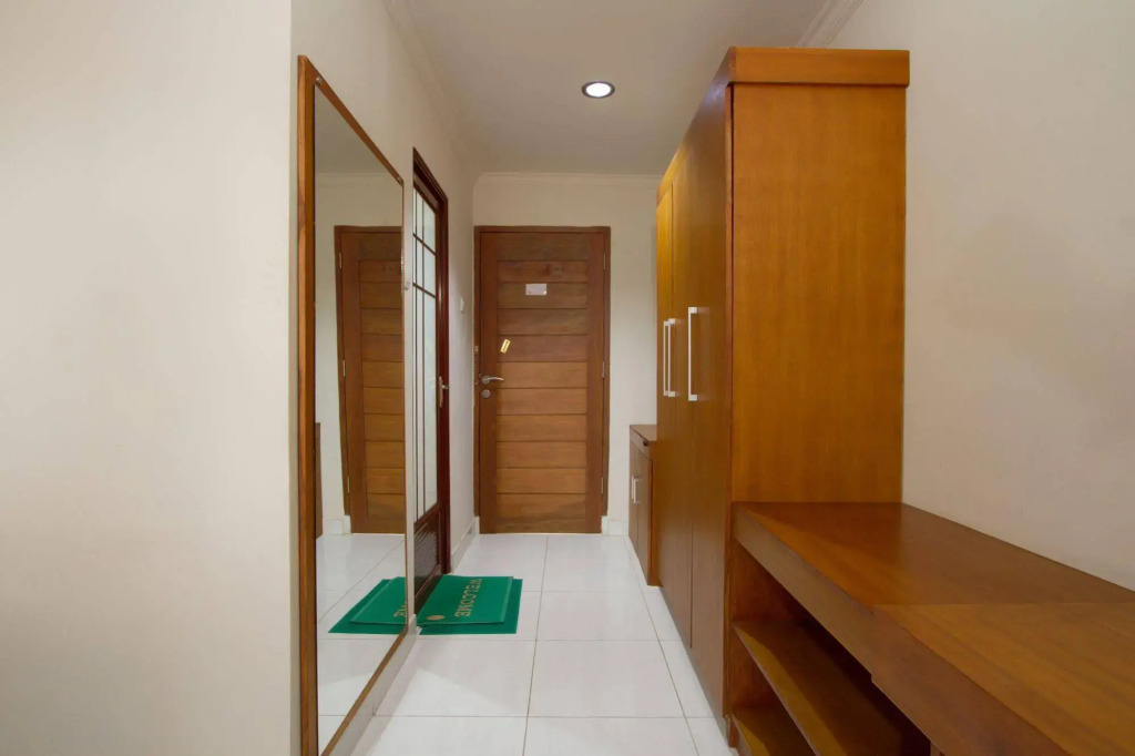 Hotel Ratna