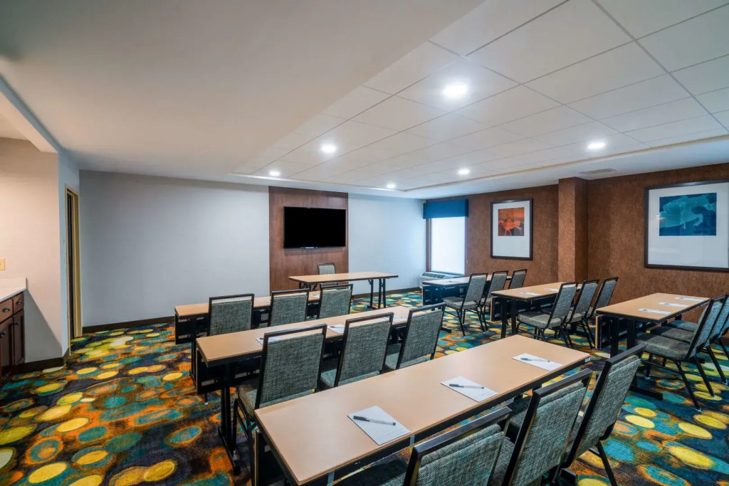 Spark by Hilton Bardstown