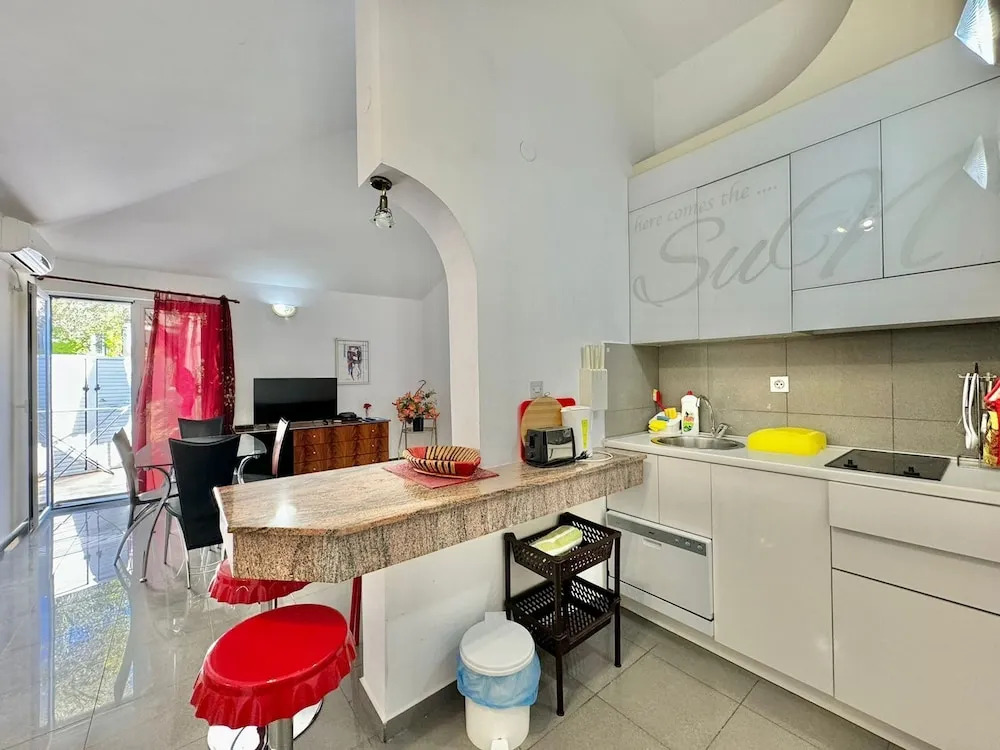Sun Rose Apartments Sveti Stefan