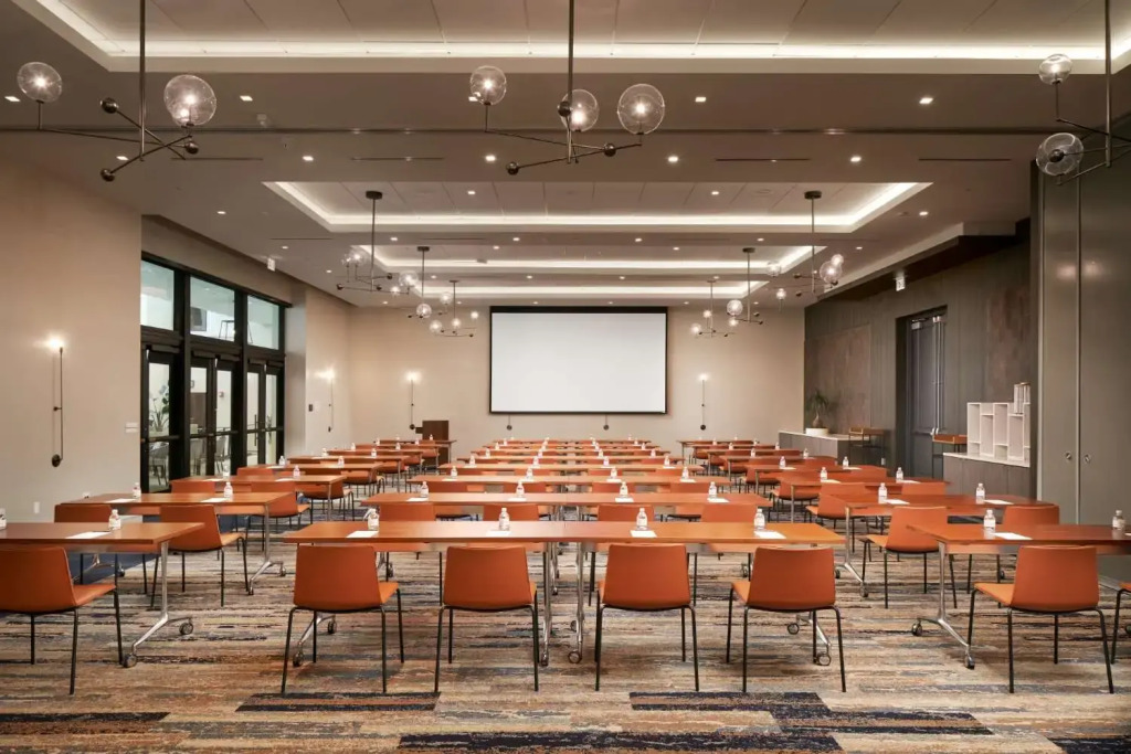 THesis Hotel Miami Coral Gables, Curio Collection by Hilton