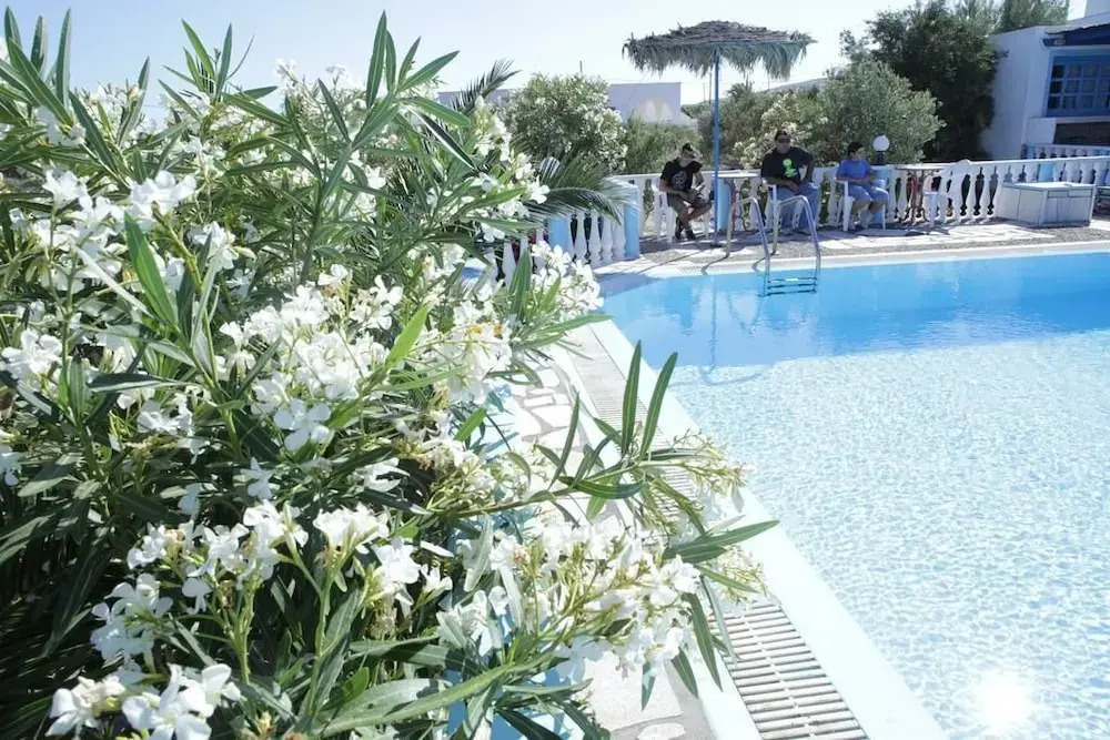 Studios Apartments Perivolos