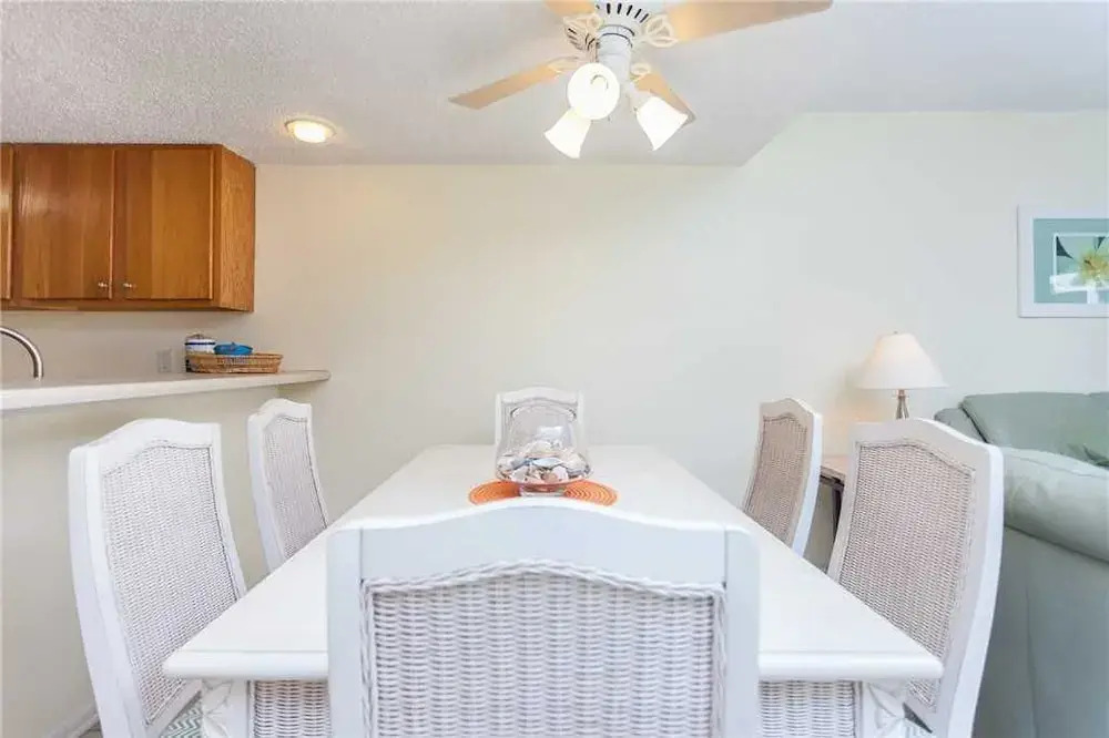 Four Winds F15 - Two Bedroom Condo