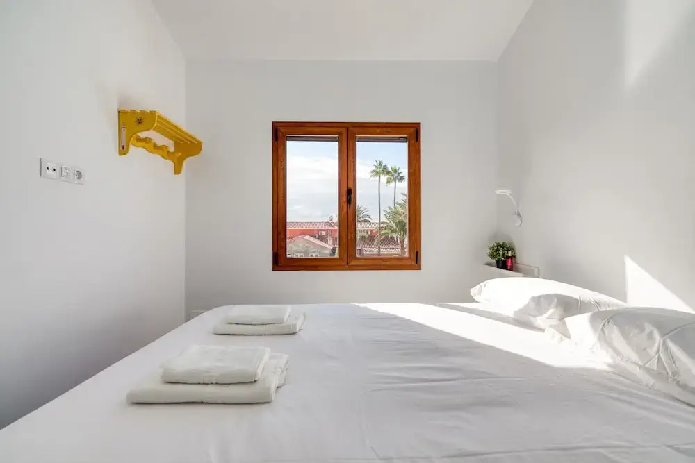 Nice Apartment Swimming Pool, Parking and Terrace