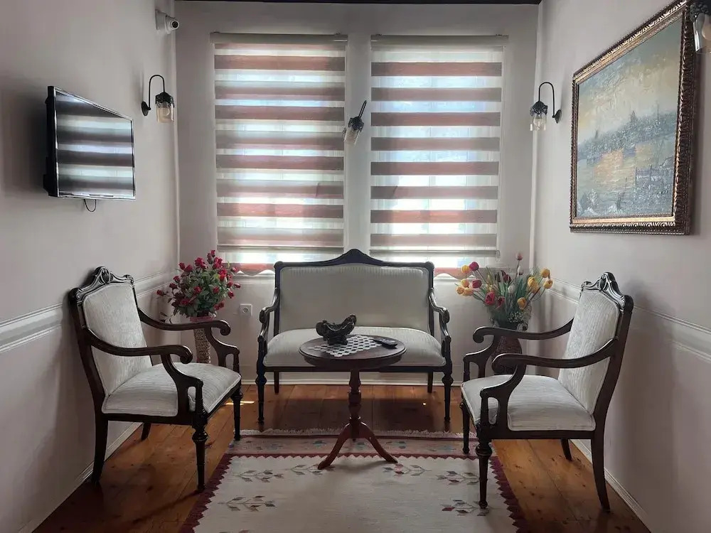 Demiröz Konak Otel