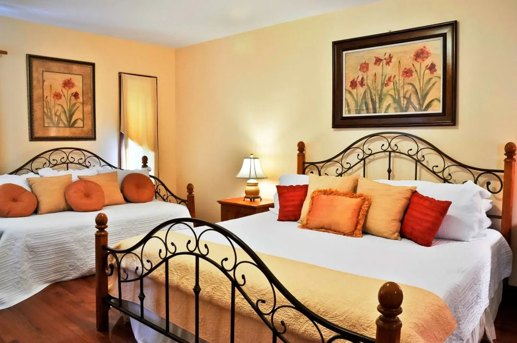 Seven Hills Inn