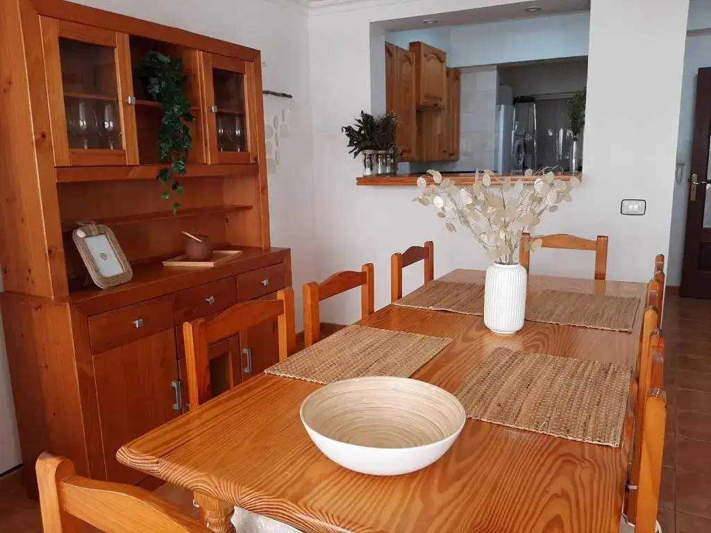 Coast apartment,5 people,wifi,150 metres sea
