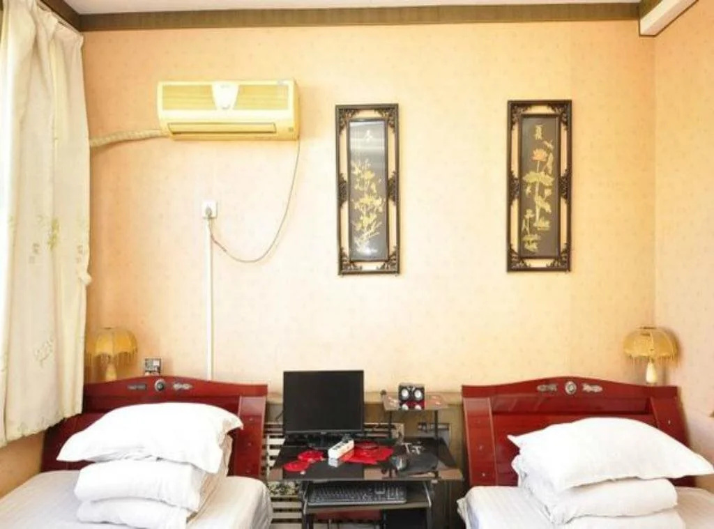 Zhangqiu Yingping Hotel