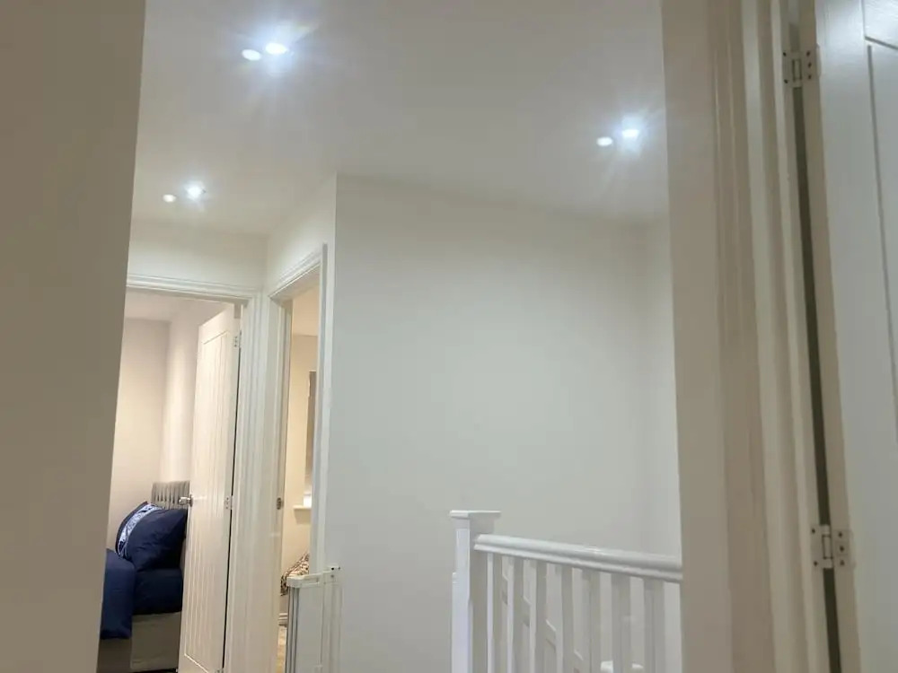 Immaculate 4-bed House in Horley