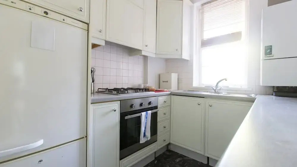 Bright 2BR Flat in St. Katharine's Docks