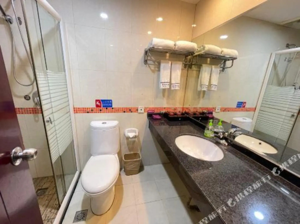 Kaili New Century Hotel (Grand Cross of International Trade Shopping Center)