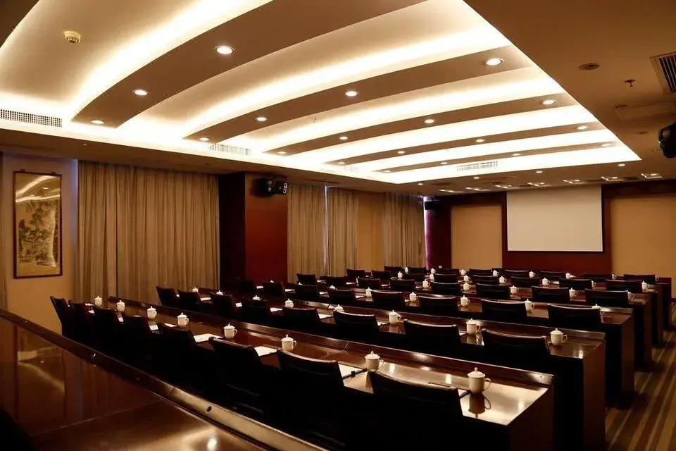 Zhonglang Holiday Hotel