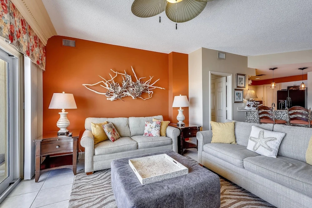 Waterview Yacht Club 532 is a 3 BR with Stunning views of the Pass by RedAwning
