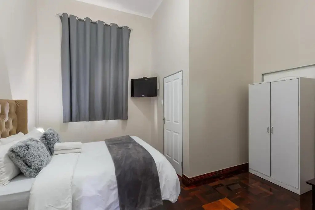 Cape palm royal guest house