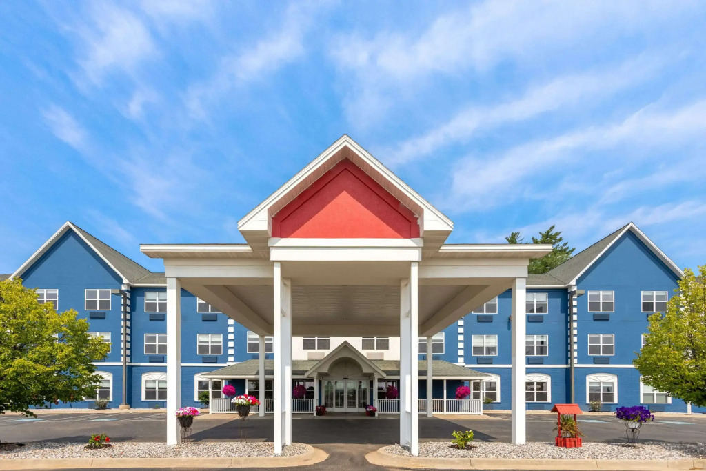 Days Inn by Wyndham Iron Mountain