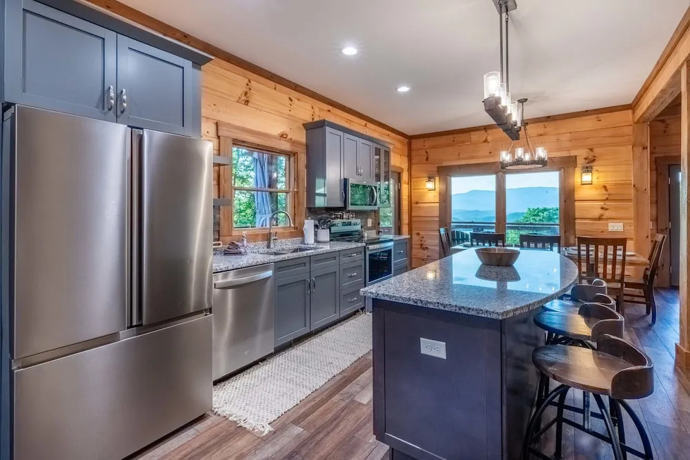 Luxury 3 2 5 Cabin Lake Views Theatre Gameroom