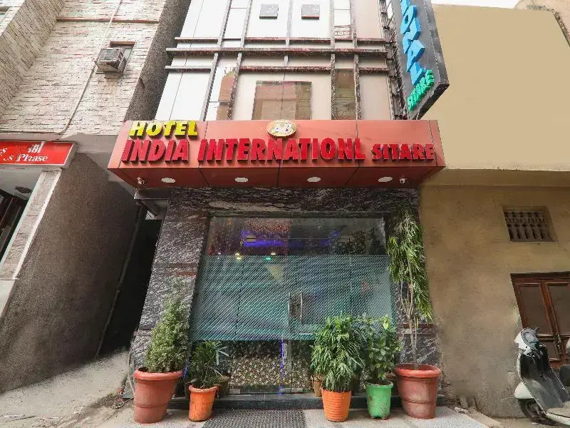 OYO 15567 Hotel Amar International