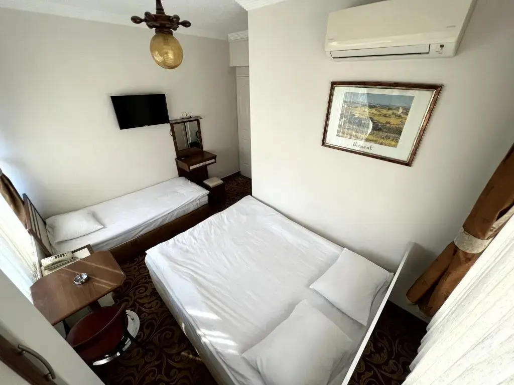Headman Hotel