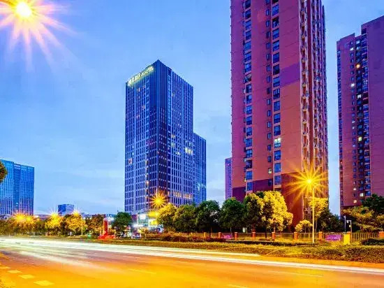 You+ Hotel (Wuhan East Railway Station Metro Station, Guanggu, Hubei No.2 Normal University)