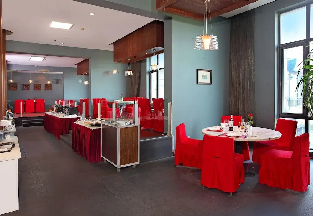 In-Zone Hotel & Apartment Tianjin