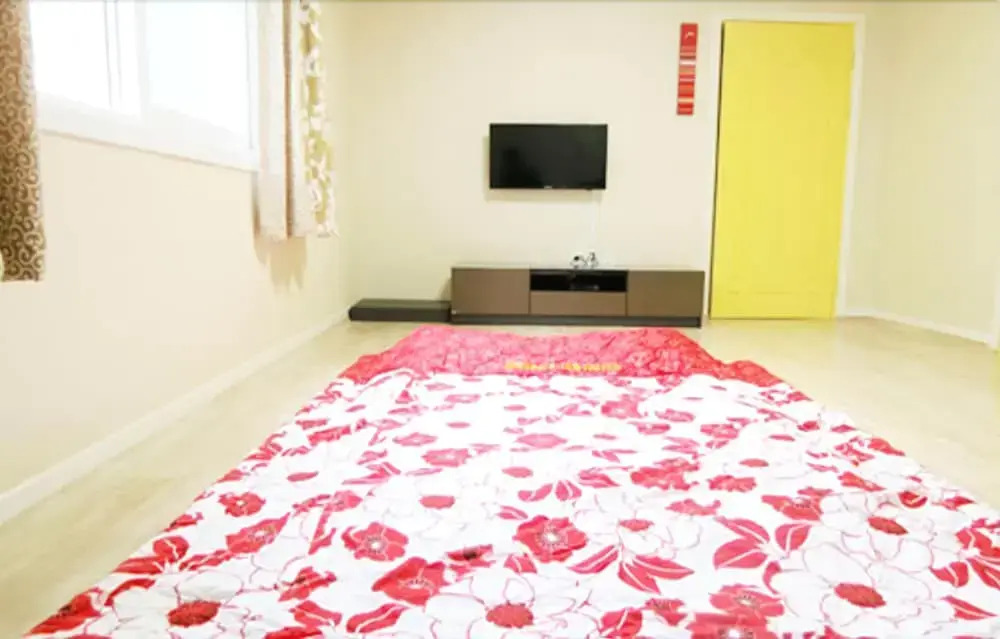 Jirisan Khan Hotel