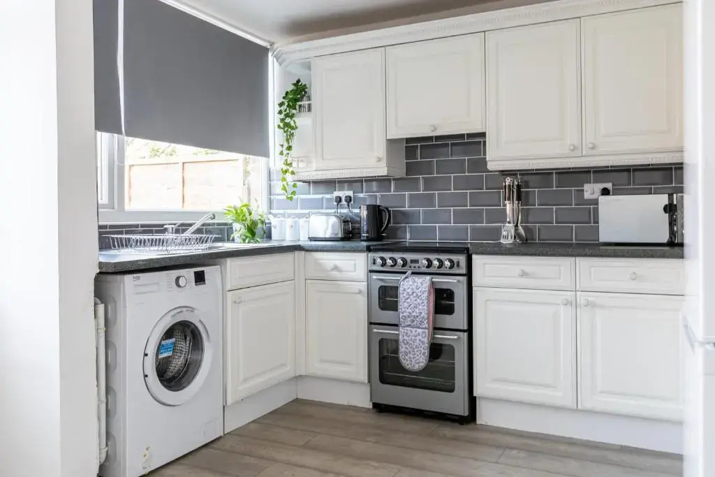 Stylish House & Work and Leisure inc FREE Parking & BHX Airport by ComfyWorkers