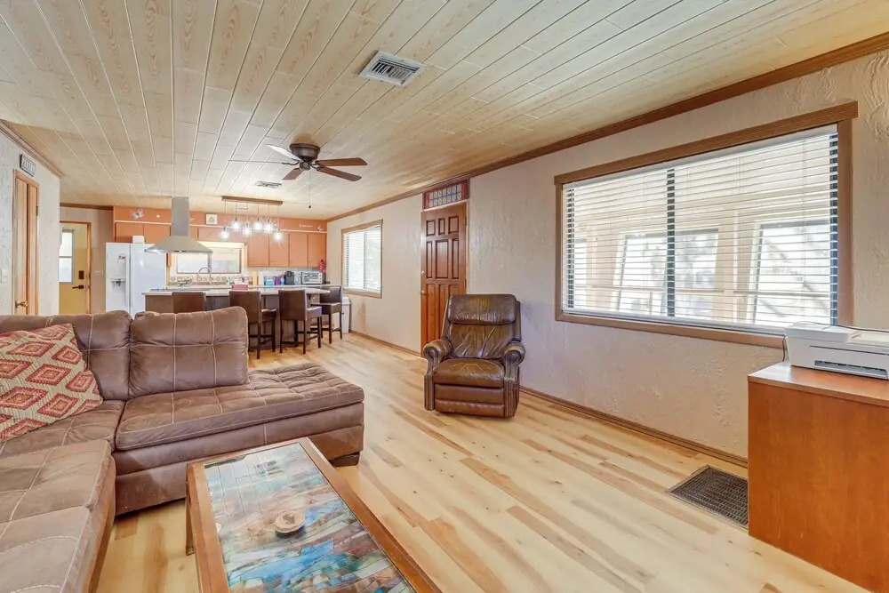 Near Scenic Trails & Parks! Central Payson Retreat