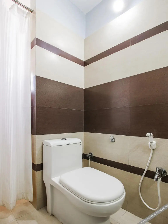 OYO 14500 Hotel Yesmark Gachibowli