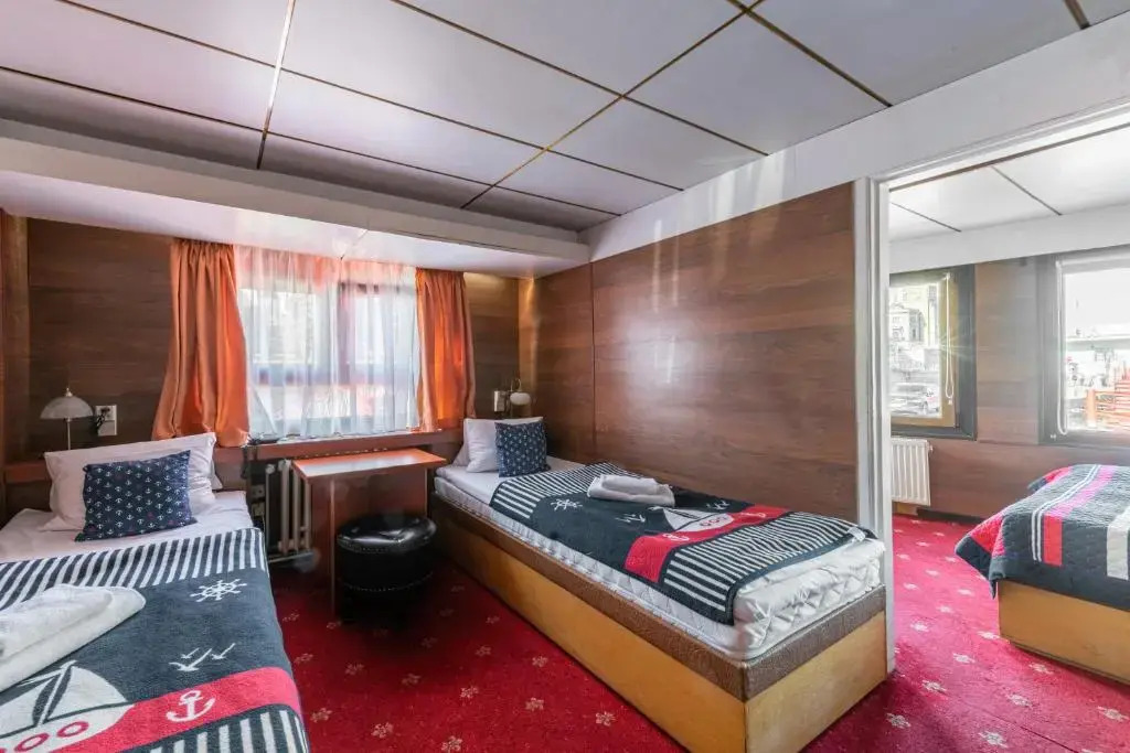 Botel Albatros