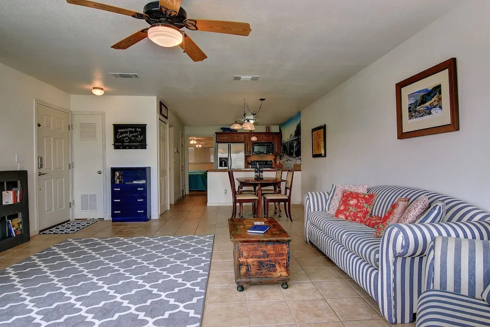 Gracelanda Ww C302 1 Bedroom Condo by RedAwning