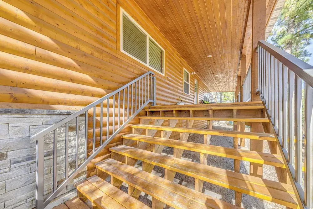 Ruidoso Cabin w/ Patio - Walk to Midtown!