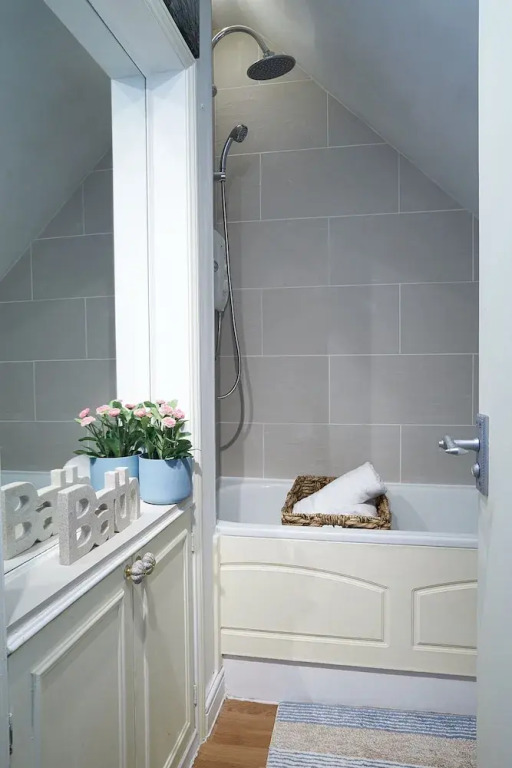Boutique Balcony Apartment at Bodorgan Manor