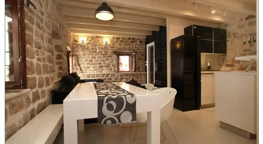 Apartment Capo Family & Capo Studio -Old Town-Parking