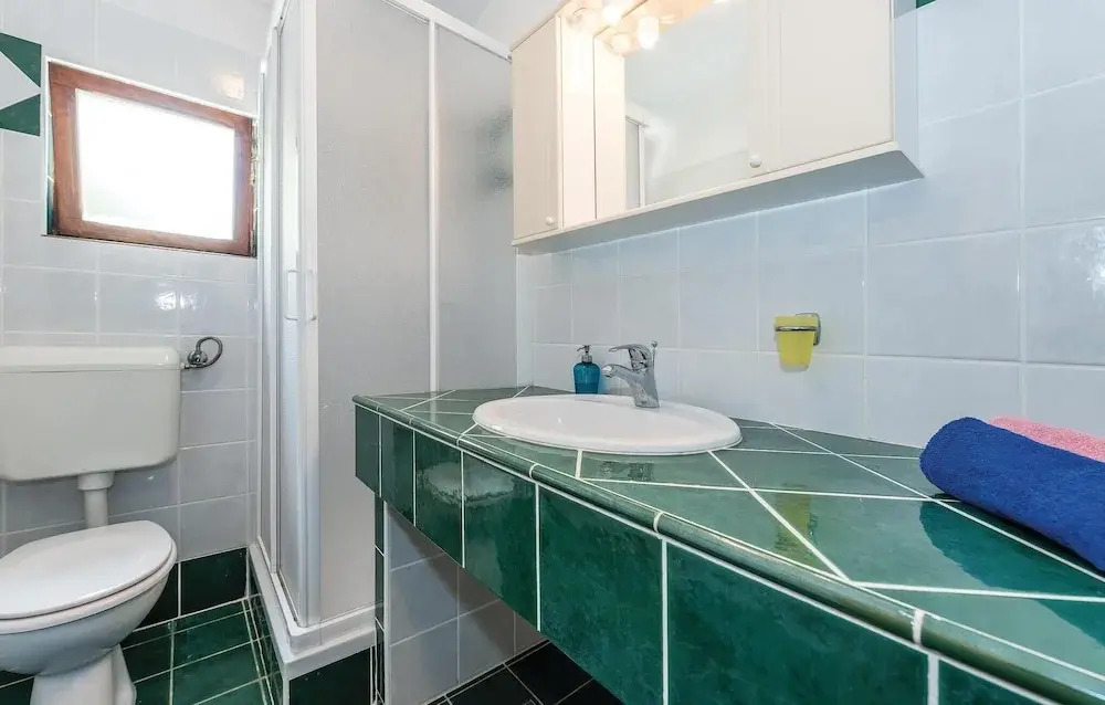 Beautiful Apartment in Grebastica With 2 Bedrooms and Wifi