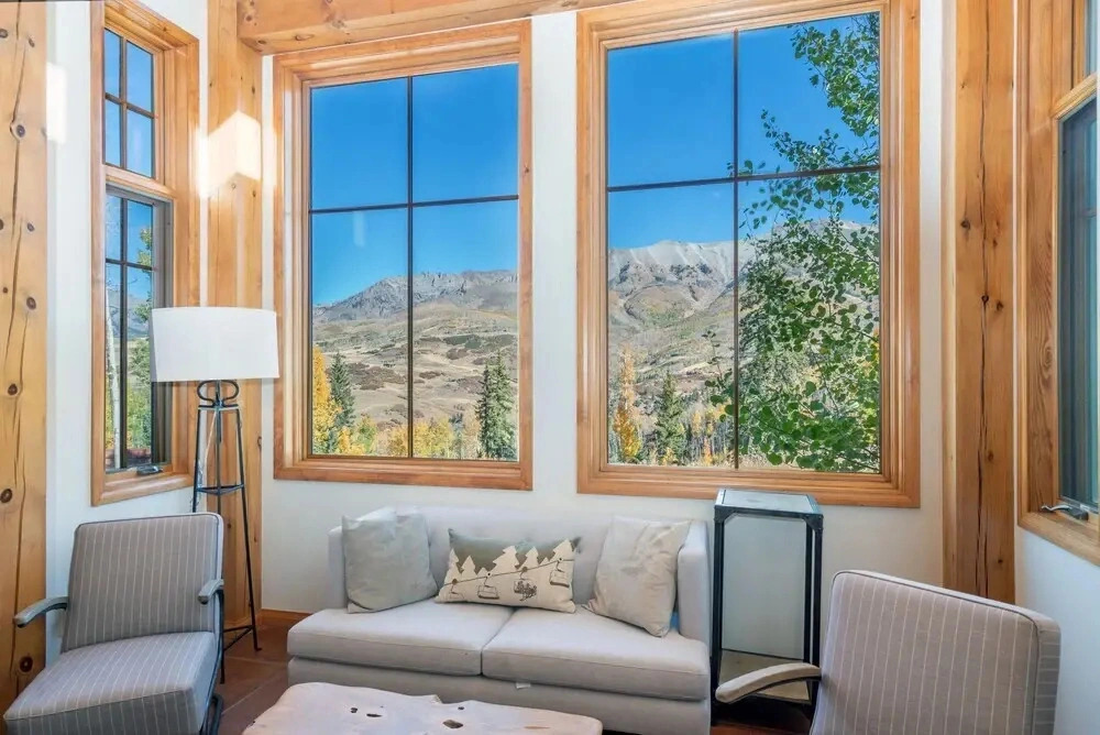 Vista House - 4 Bedroom Home + Private Hot Tub - LLH 57139