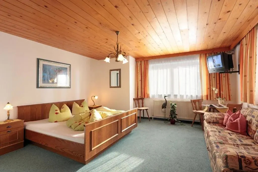 Haus Schroll
