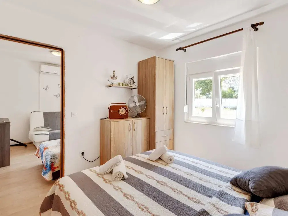 Simplistic Holiday Home in Jasenice Rovanjska near Sea