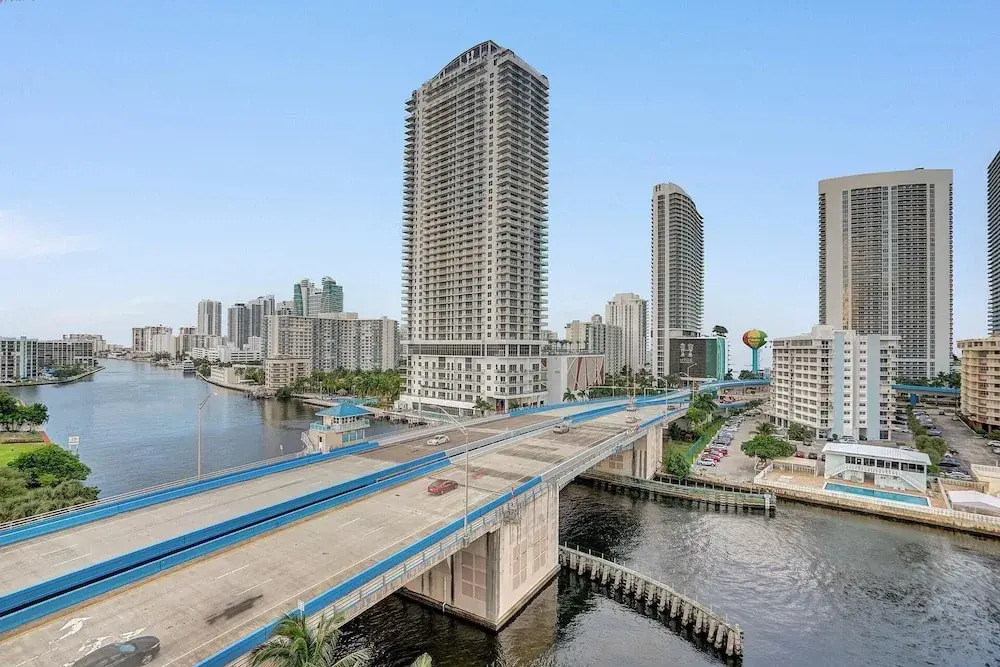 Luxury 3Bd Apartment Beachwalk