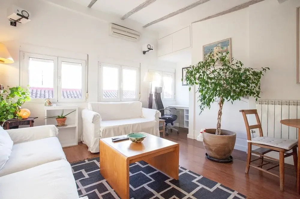 Spacious flat for families by Allô Housing