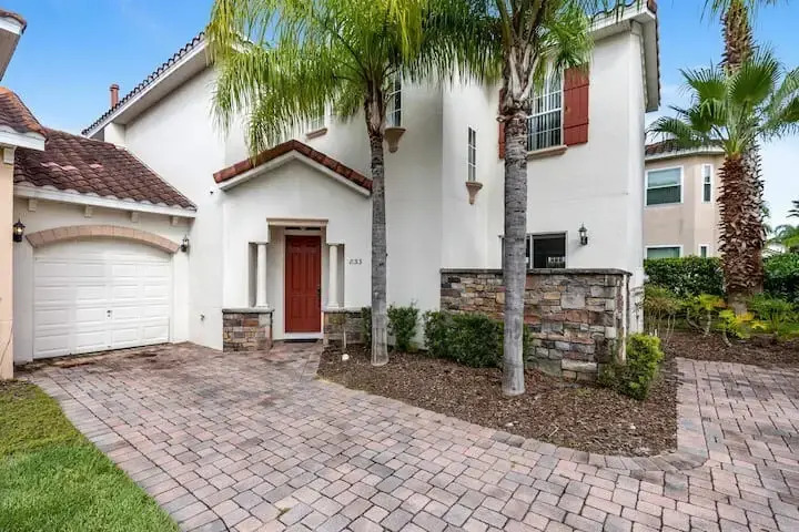 Disney - Large 5 Bedroom Gated Mediterranean Home, Davenport, US