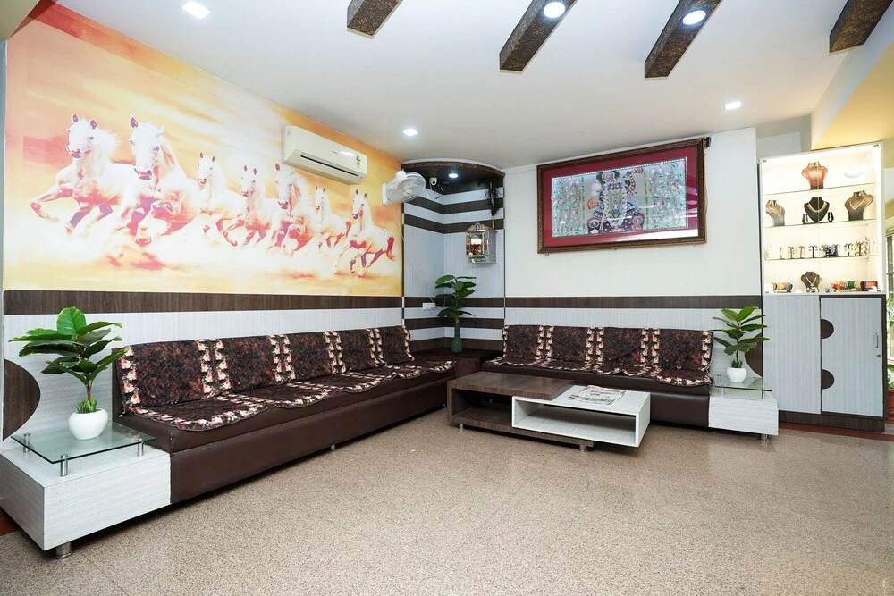 Hotel Opera Inn near Central Bus Stand