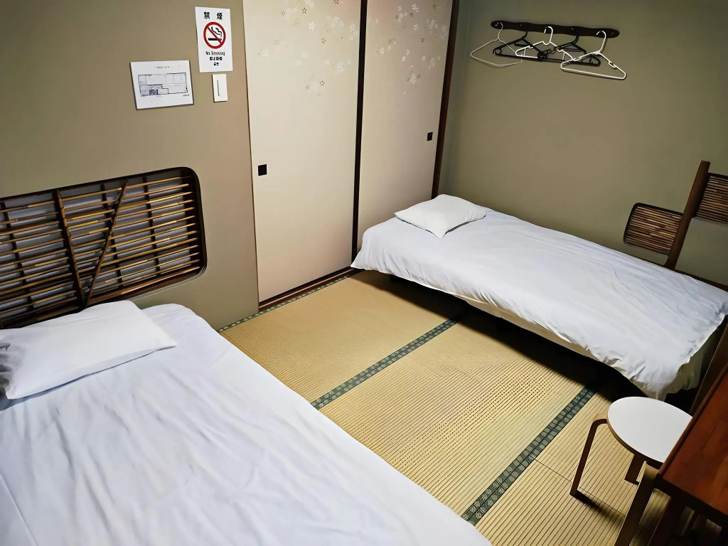 Osaka Guesthouse Sakura
