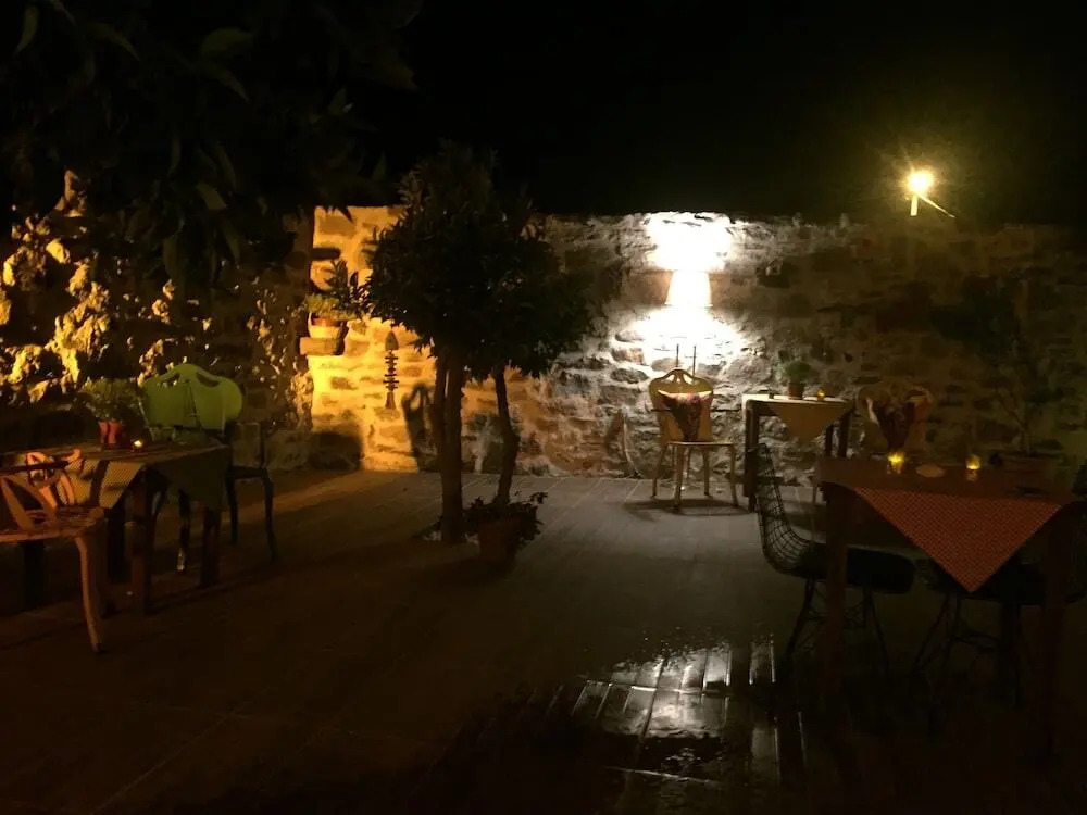 Hayat Alti Otel Ayvalik