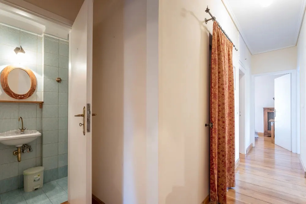 Beautiful 3rd floor flat