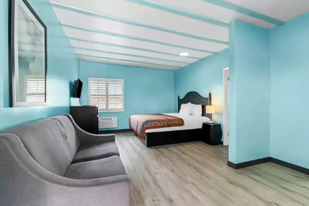 NOHO Hotel
