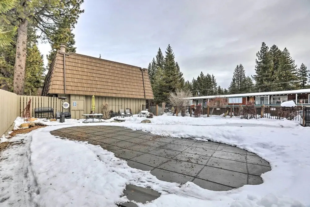 Beachfront Tahoe Vista Condo w/ Fireplace!