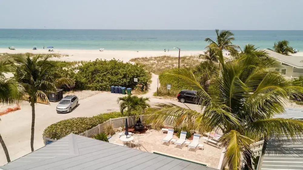 AM Beach Place Unit 3