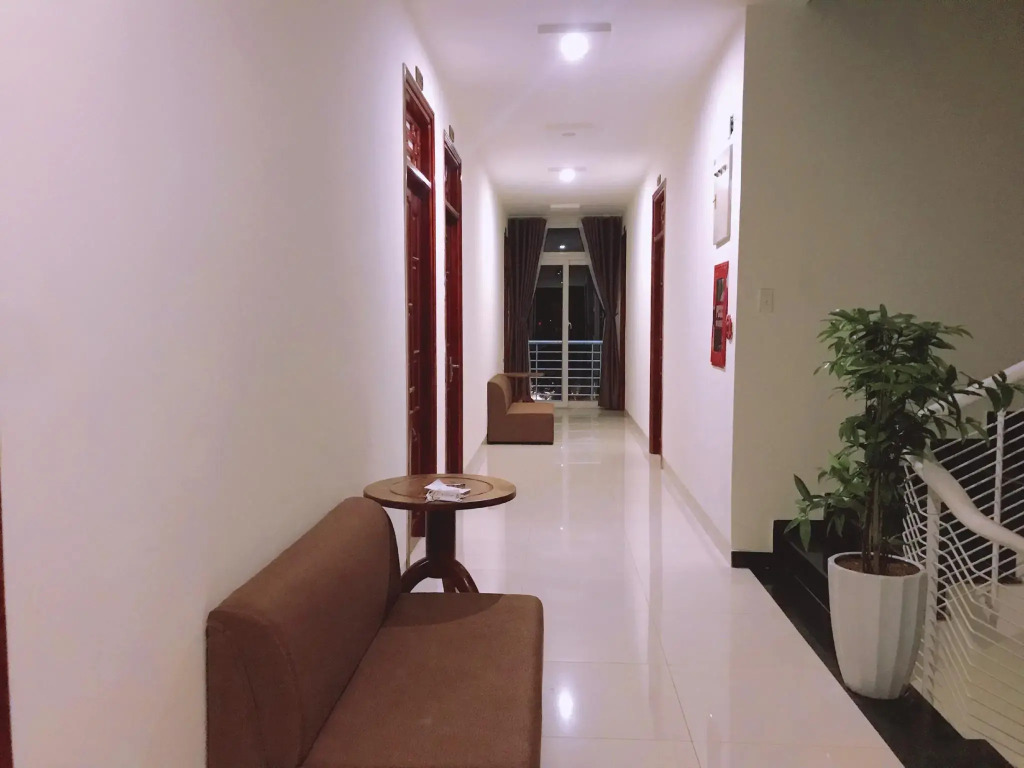 Lucky Star Hotel